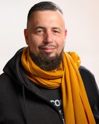 Portrait_Morlon_Kévin Portrait de Kevin Morlon, colistier « Cancale & Vous » pour les municipales 2026 à Cancale.